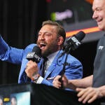 conor-mcgregor-dana-white-ufc-g.jpg