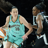breanna-stewart-chelsea-gray-liberty-aces.png