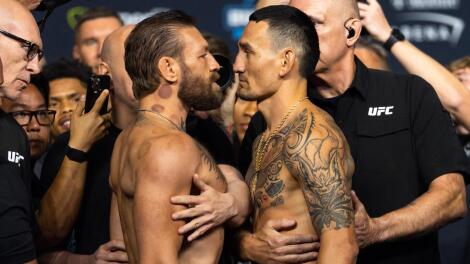 mcgregor-holloway-ufc.jpg