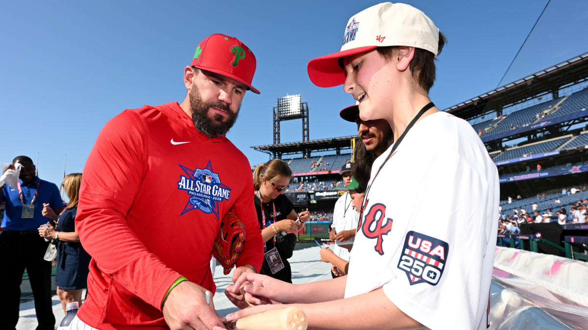 https://sportshub.cbsistatic.com/i/r/2026/07/13/d1e08d3a-1455-4651-a60f-abd1609f5363/thumbnail/1200x675/7bfae37b505383a452707e30defa7db2/schwarber-derby.png