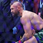 conor-mcgregor-329-crouch.jpg