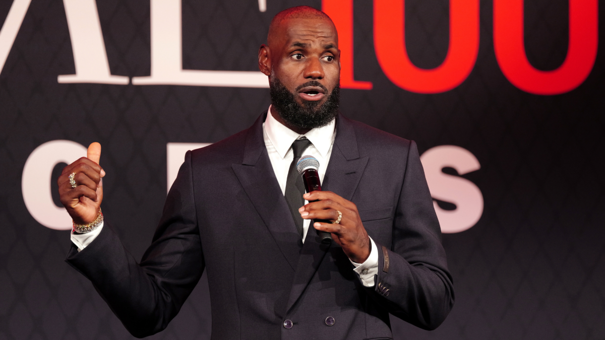 https://sportshub.cbsistatic.com/i/r/2026/07/22/1b1a6ab9-9663-4874-a12c-b7a3ebd06b46/thumbnail/1200x675/6b1fa68e08590d9d30a9938ba1997606/lebron-james-getty-22.png