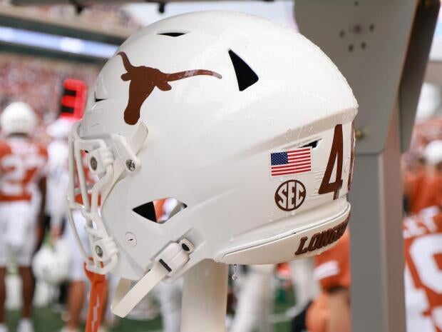 Texas five-star CB commit John Meredith III reclassifies to 2026 class, will enroll this fall