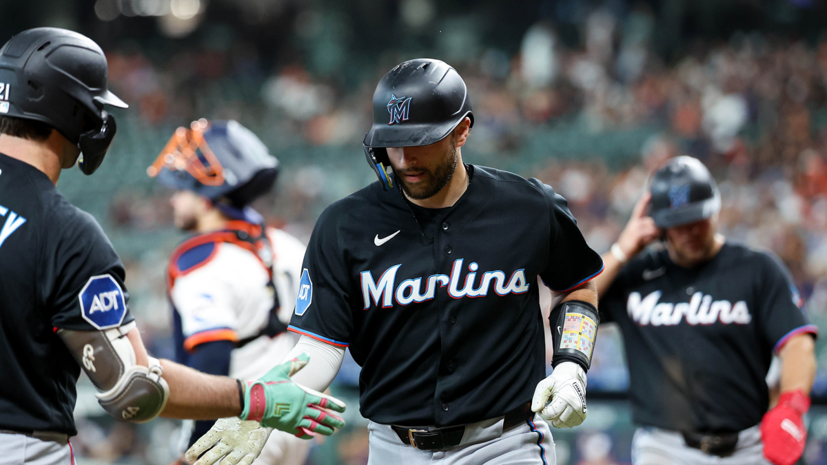 https://sportshub.cbsistatic.com/i/r/2026/07/24/3d3c61aa-4ef3-401d-bace-531859a9fb27/thumbnail/1200x675/5f6b91589c7e30d0ba5d007acc4a34d0/marlins.png
