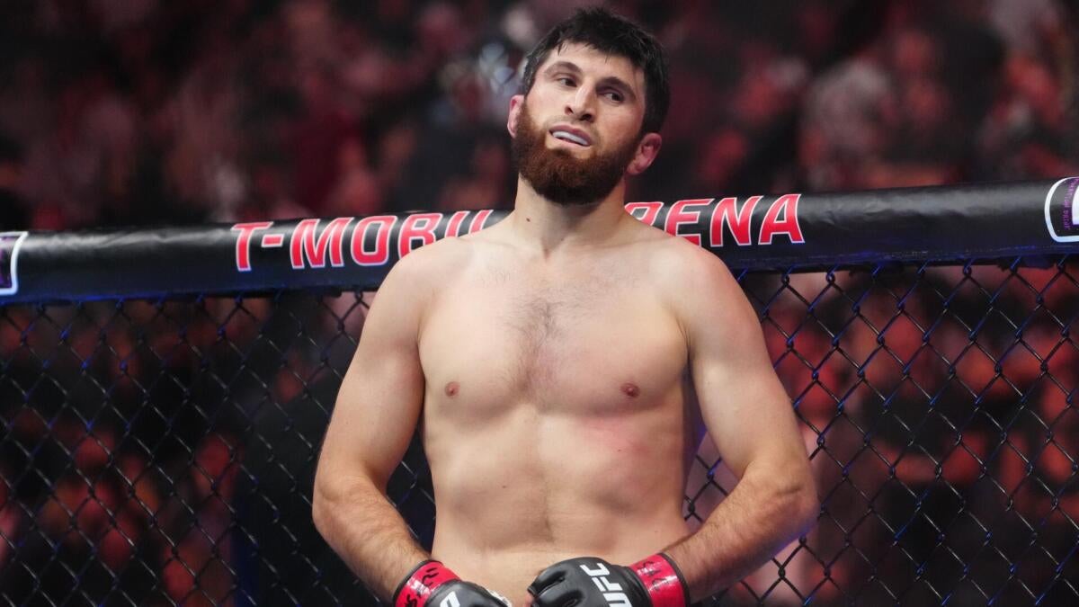 https://sportshub.cbsistatic.com/i/r/2026/07/24/f292f394-9b9a-4ab8-8522-e87ed758695b/thumbnail/1200x675/1e56ef6c0b7a5d1f0c7ff142deedce33/ankalaev-ufc-imagn-images.jpg