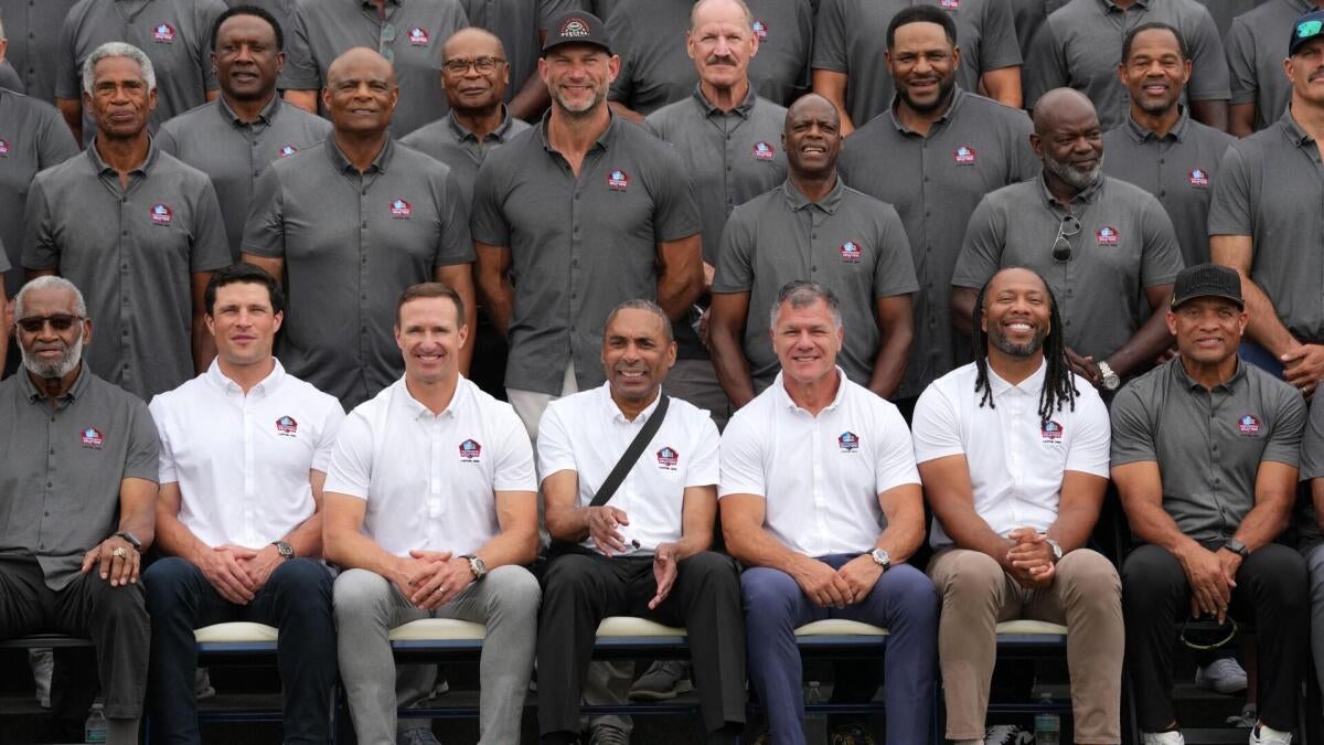https://sportshub.cbsistatic.com/i/r/2026/08/07/e09b7eb4-2194-4a46-a55a-78fe7db8d2a6/thumbnail/1200x675/22353bbf28bac48fe0a023c76492ee9d/hofdinner.jpg