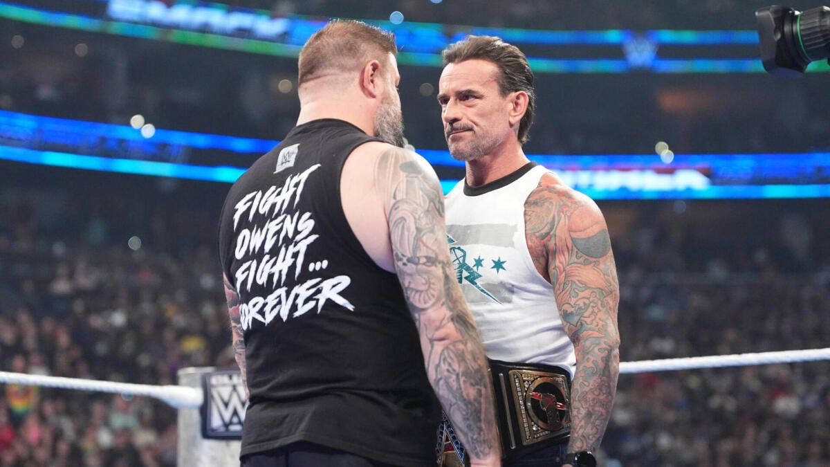 WWE SmackDown results, review, grades for Aug 21: CM Punk, Kevin Owens battle for WWE title in Toronto
