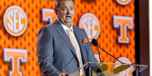 https://sportshub.cbsistatic.com/i/r/2026/08/11/187ed6ec-349b-47c3-893e-2eed447039f9/thumbnail/640x360/06ce801f9c2d704ae7cf843f992337fa/gettyimages-2286331085-1920x1080.jpg?width=1200&height=600&crop=2:1&fit=cover