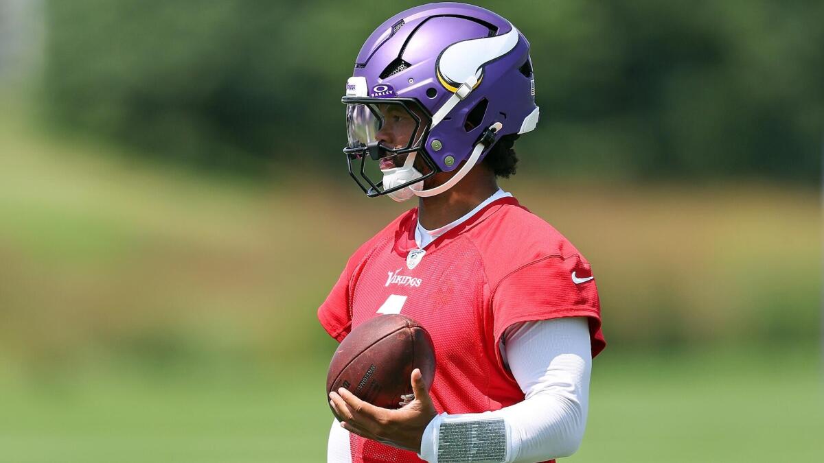 Vikings name Kyler Murray starting QB over J.J. McCarthy, per report