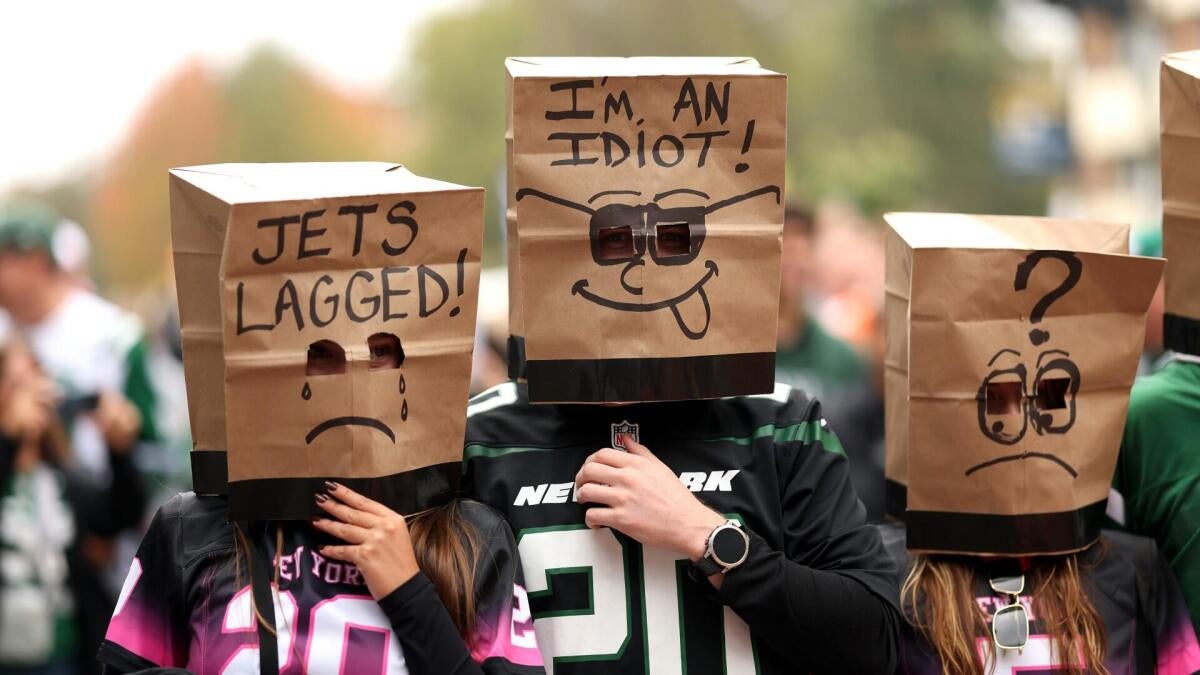 https://sportshub.cbsistatic.com/i/r/2026/08/12/8f085db8-a47c-4cc4-84ec-26a39018b674/thumbnail/1200x675/7beb0cd561ae524369b6c440de81a4d0/sadjetsfans.jpg