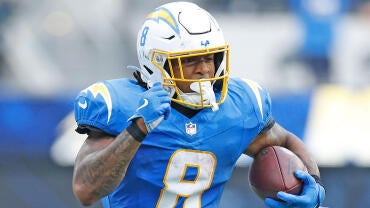getty-omarion-hampton-chargers.jpg