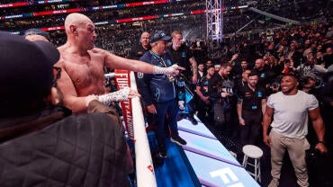 tyson-fury-anthony-joshua-ring.jpg