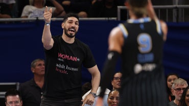 enes-kanter-freedom-ejected-chicago-sky-wnba.png