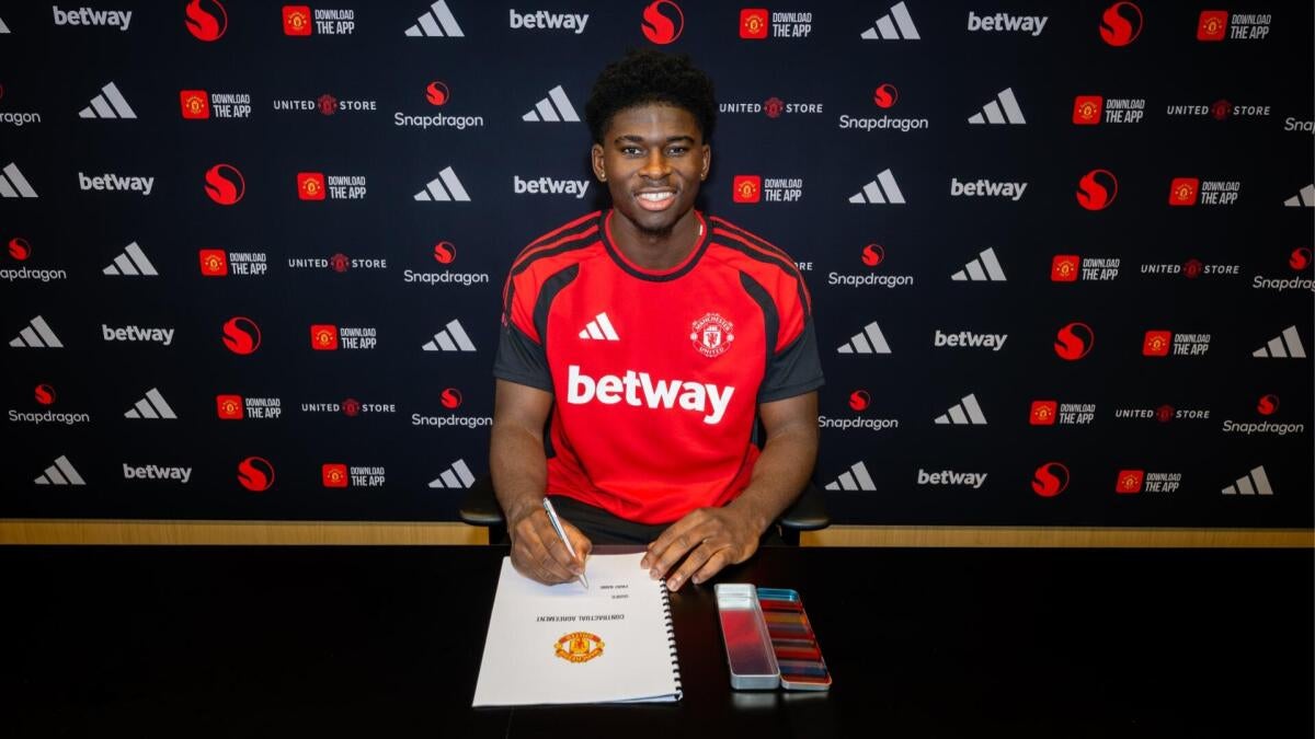 Manchester United Signs Carlos Baleba from Brighton for £70 Million