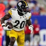 Pittsburgh Steelers v Buffalo Bills