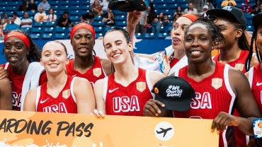 paige-bueckers-caitlin-clark-chelsea-gray-team-usa-1.png