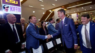 2025-12-01t222406z-1313171428-mt1usatoday27717807-rtrmadp-3-ncaa-football-louisiana-state-head-coach-lane-kiffin-introductory-press-conference-1.jpg