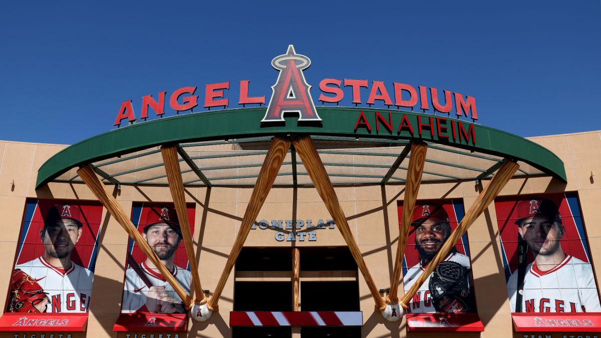 Arte Moreno Sells Los Angeles Angels to Stan Kroenke