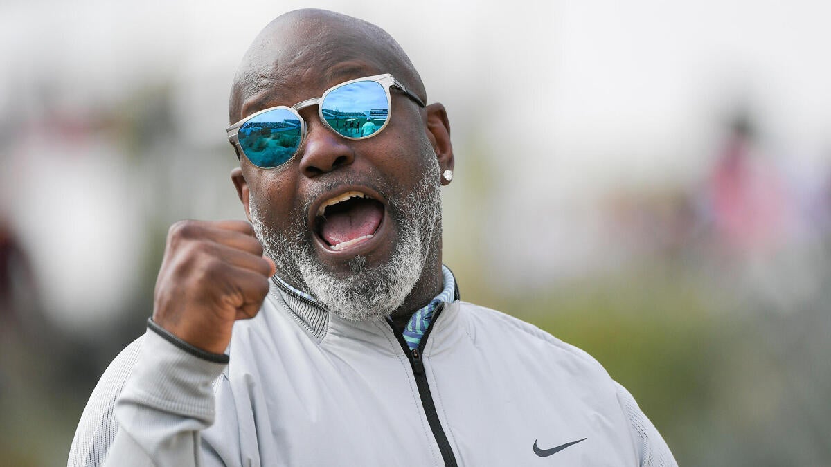 Emmitt Smith Faces $2.5 Million Lawsuit Over Alleged Fraud