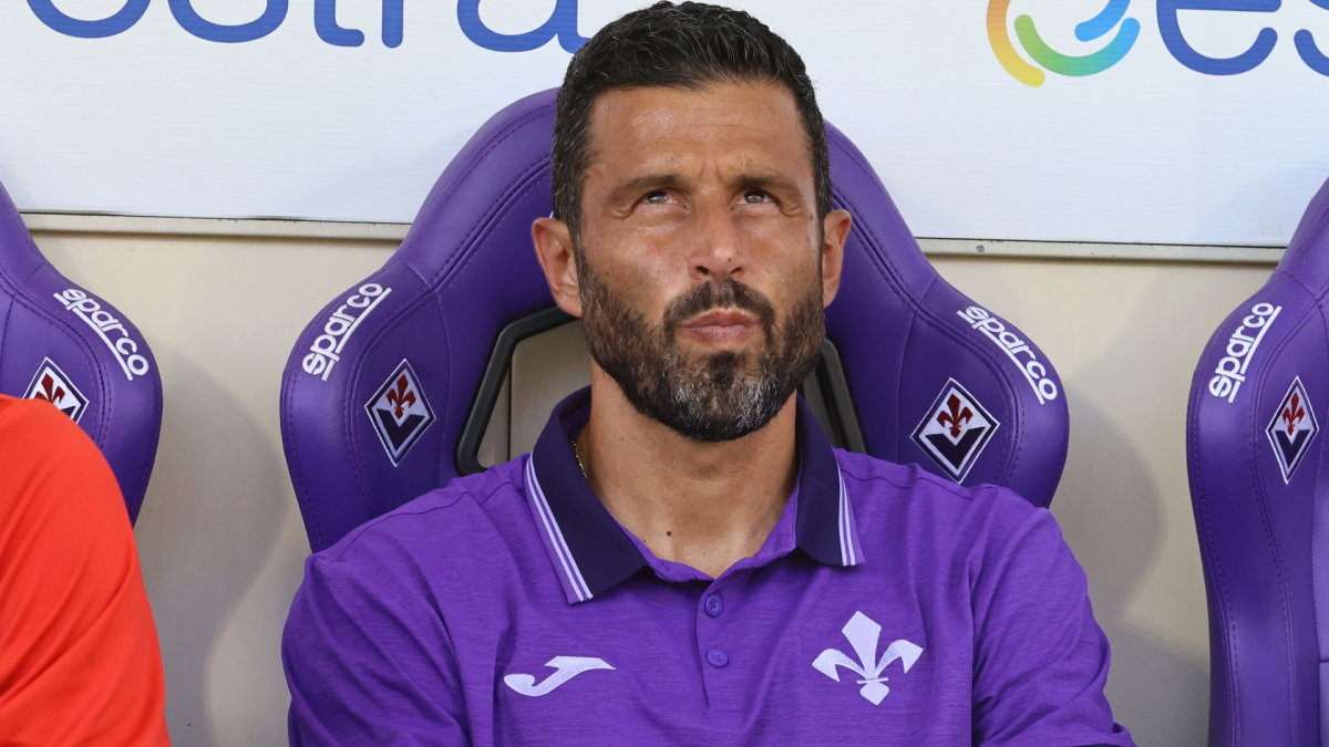 Fiorentina Parts Ways with Coach Fabio Grosso After Disappointing Start