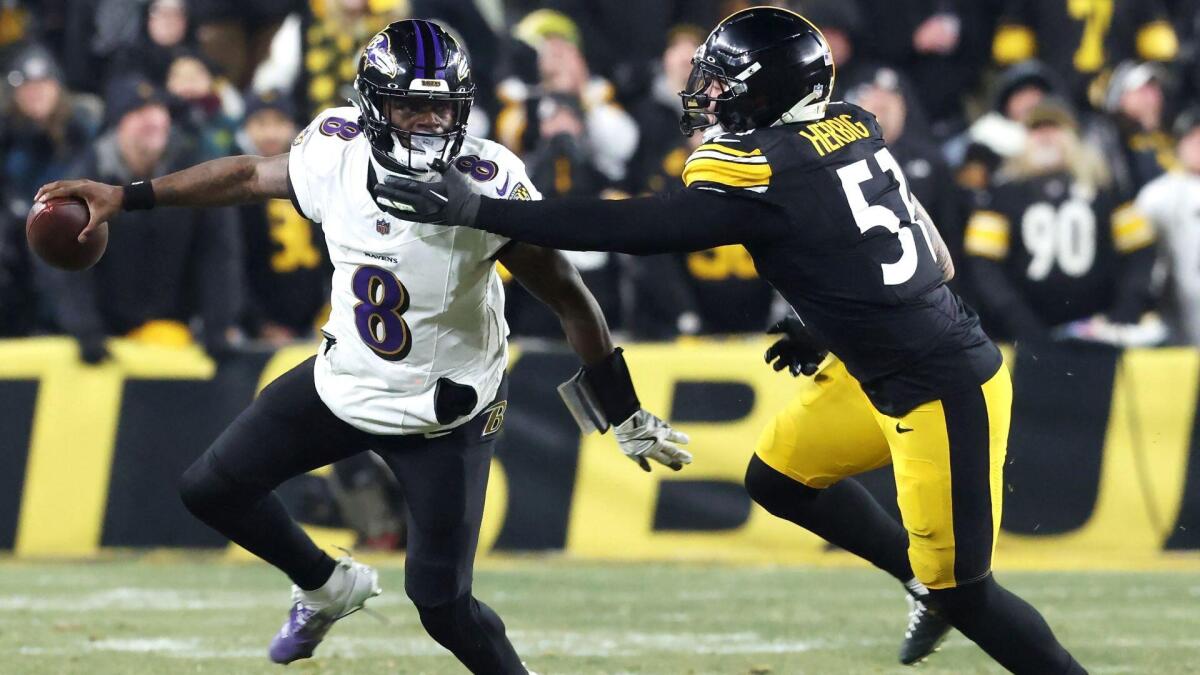 Self-learning AI releases NFL picks, score predictions every 2026 Week 1 game
