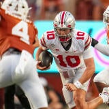 texasfootballjuliansayin.jpg