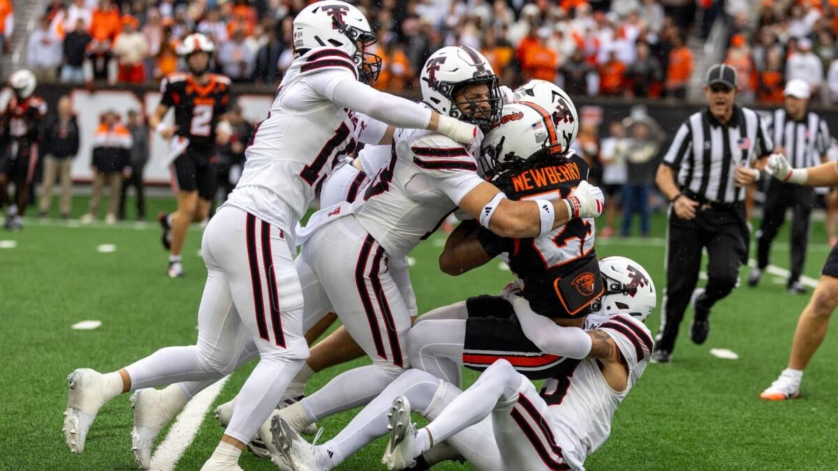 LIVE: No. 13 Red Raiders face early road test against Oregon State