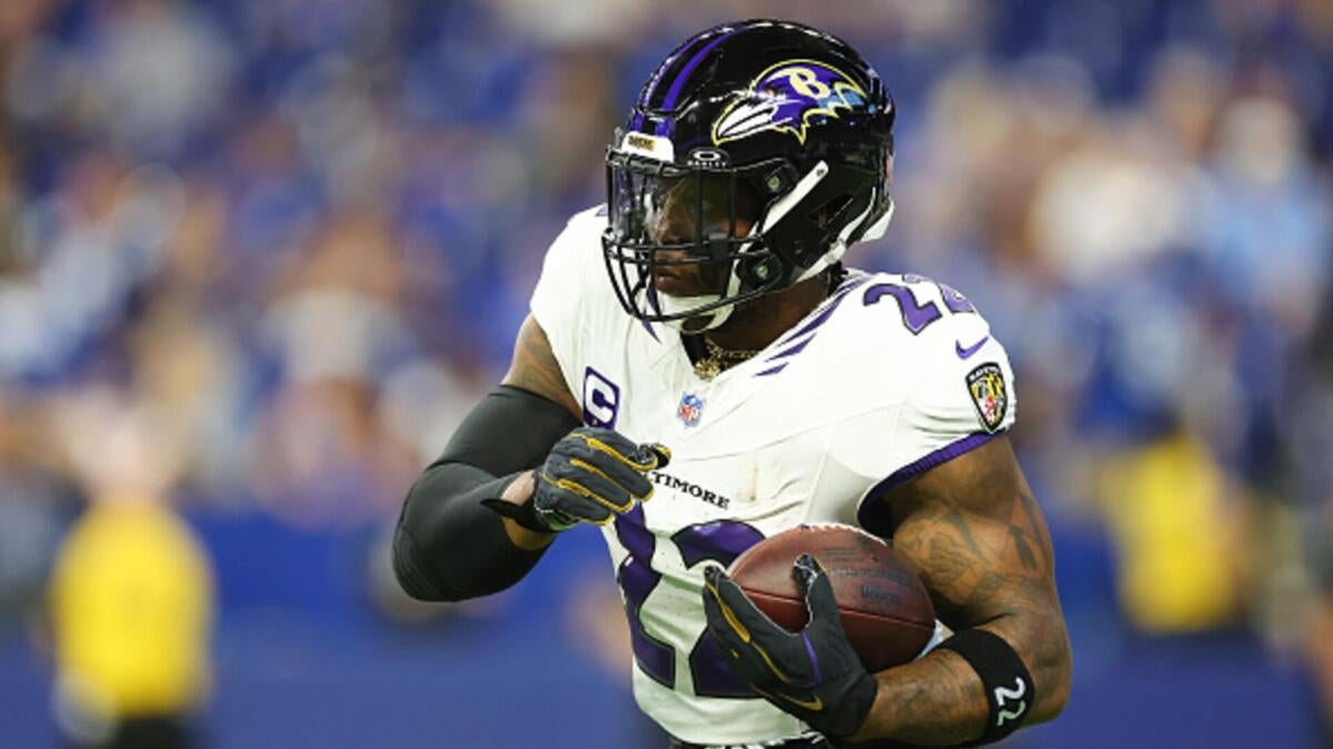 LOOK: Derrick Henry makes NFL history during Ravens' Week 1 showdown vs. Colts - CBS Sports