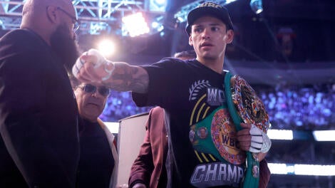 ryan-garcia-belt-point.jpg