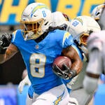 getty-omarion-hampton-chargers.jpg