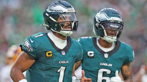 getty-jalen-hurts-devonta-smith-eagles.jpg