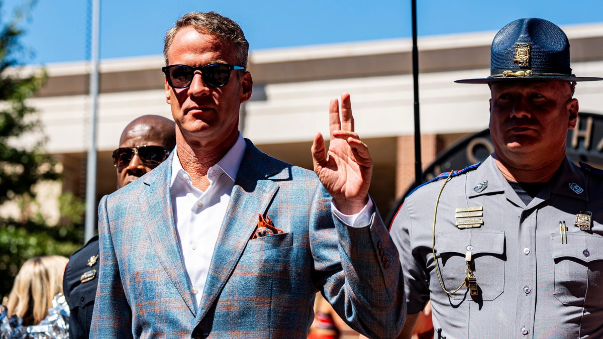https://sportshub.cbsistatic.com/i/r/2026/09/18/4a6ca30f-7d92-40ae-a703-4abbca4439a1/thumbnail/1200x675/e03de7765b817216d2df70dac403502b/lane-police.png