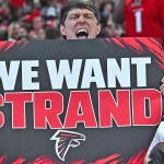 getty-falcons-fans-strand.jpg