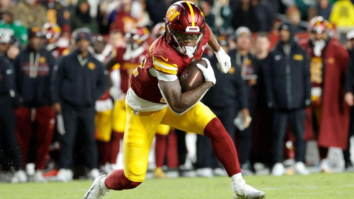 https://sportshub.cbsistatic.com/i/r/2026/09/21/21f95180-ab84-4b5b-acdf-021f4d2c46fd/thumbnail/1200x675/c0355e73914173b645590b88463b0f6d/jacory-croskey-merritt-cbs.jpg