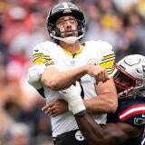 Pittsburgh Steelers v New England Patriots