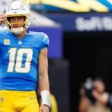 Las Vegas Raiders v Los Angeles Chargers