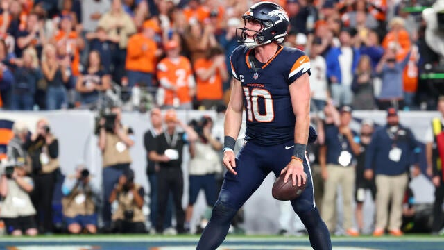 Broncos benefit from controversial late-game penalty in win over Rams