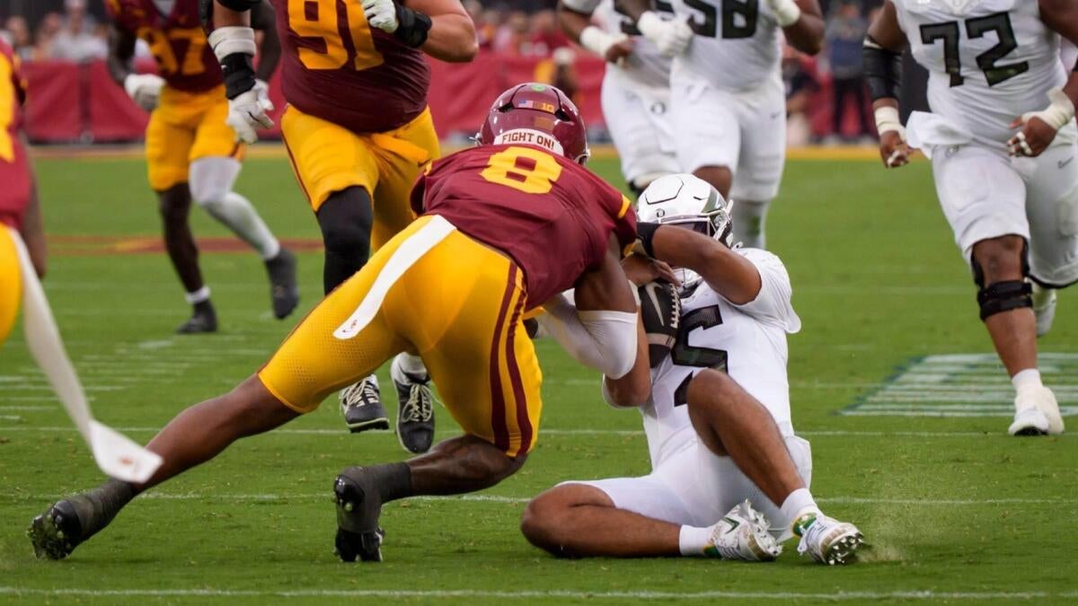 Dante Moore injury: USC radio crew questions disgusting targeting call ...