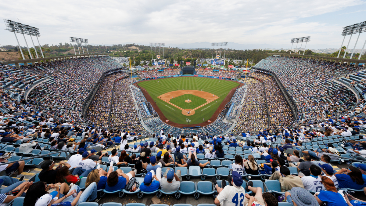 https://sportshub.cbsistatic.com/i/r/2026/10/01/c94d8c00-89ef-4e62-b5b6-6f236c68e4ce/thumbnail/1200x675/b2e5a15d2556cab2a8cc4b751585bb25/dodger-stadium-getty.png