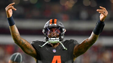 Pittsburgh Steelers v Cleveland Browns