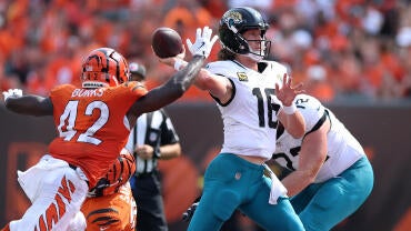 bengals-jaguars-trevor-lawrence.jpg