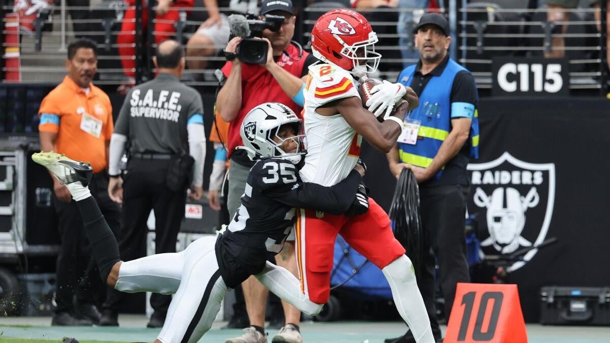 Tyquan Thornton exits with gruesome ankle injury after monster game for Chiefs