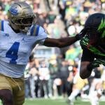 COLLEGE FOOTBALL: OCT 10 UCLA at Oregon