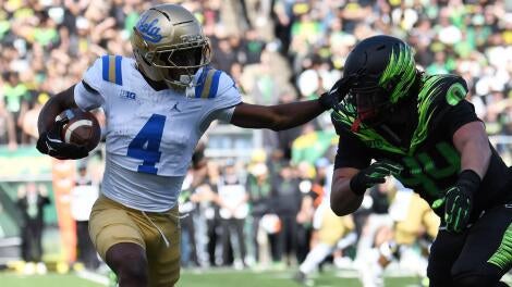 COLLEGE FOOTBALL: OCT 10 UCLA at Oregon