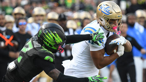 COLLEGE FOOTBALL: OCT 10 UCLA at Oregon