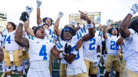 UCLA v Oregon