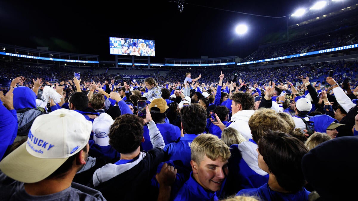 Kentucky fined $500K by SEC after fans storm field to celebrate wild overtime win vs. Lane Kiffin's LSU squad