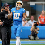 jim-harbaugh-justin-herbert.jpg
