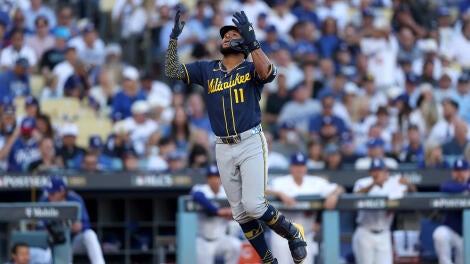 National League Championship Series: Milwaukee Brewers v Los Angeles Dodgers - Game Three