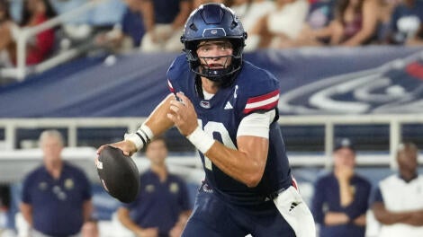 caden-veltkamp-fau-g.jpg